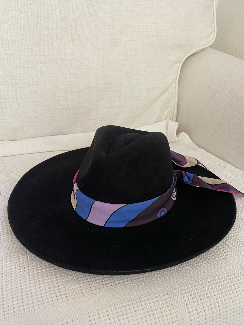 Black Wide-Brim Melodic Fedora with Removable Vintage Purple & Blue Scarf